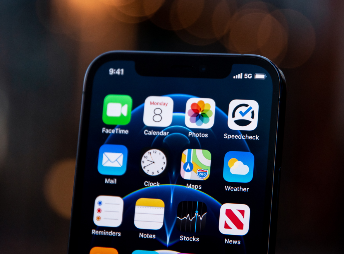 敦煌苹果手机维修分享为什么 iPhone 12 在冬季会自动关机 